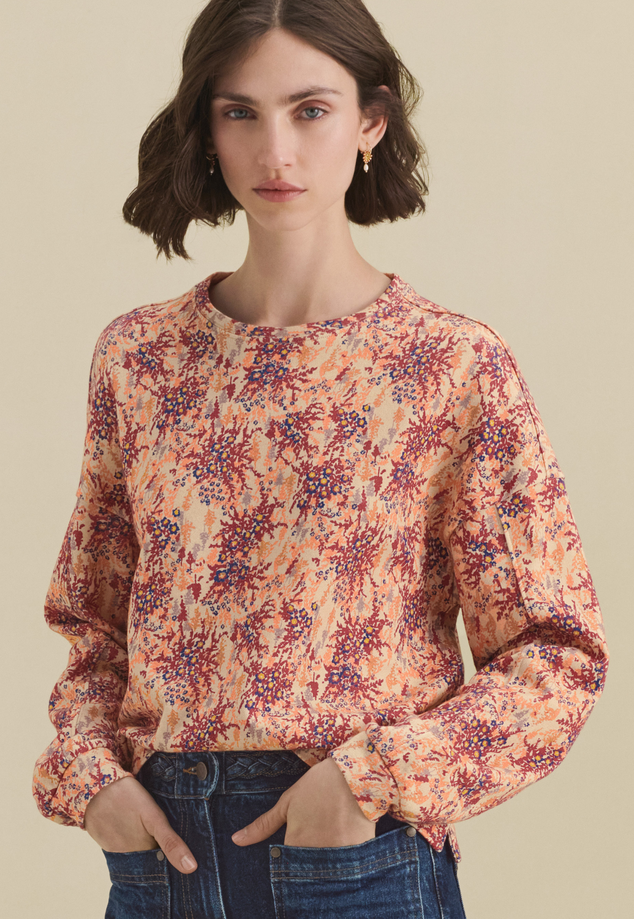 売れ筋商品|||タハリエーエスエル  カットソー トップス レディース Women's Fine-Rib Crewneck Sweater T-Shirt Rasberry Heritage Crewneck Sweatshirt - Red | Levi's® US