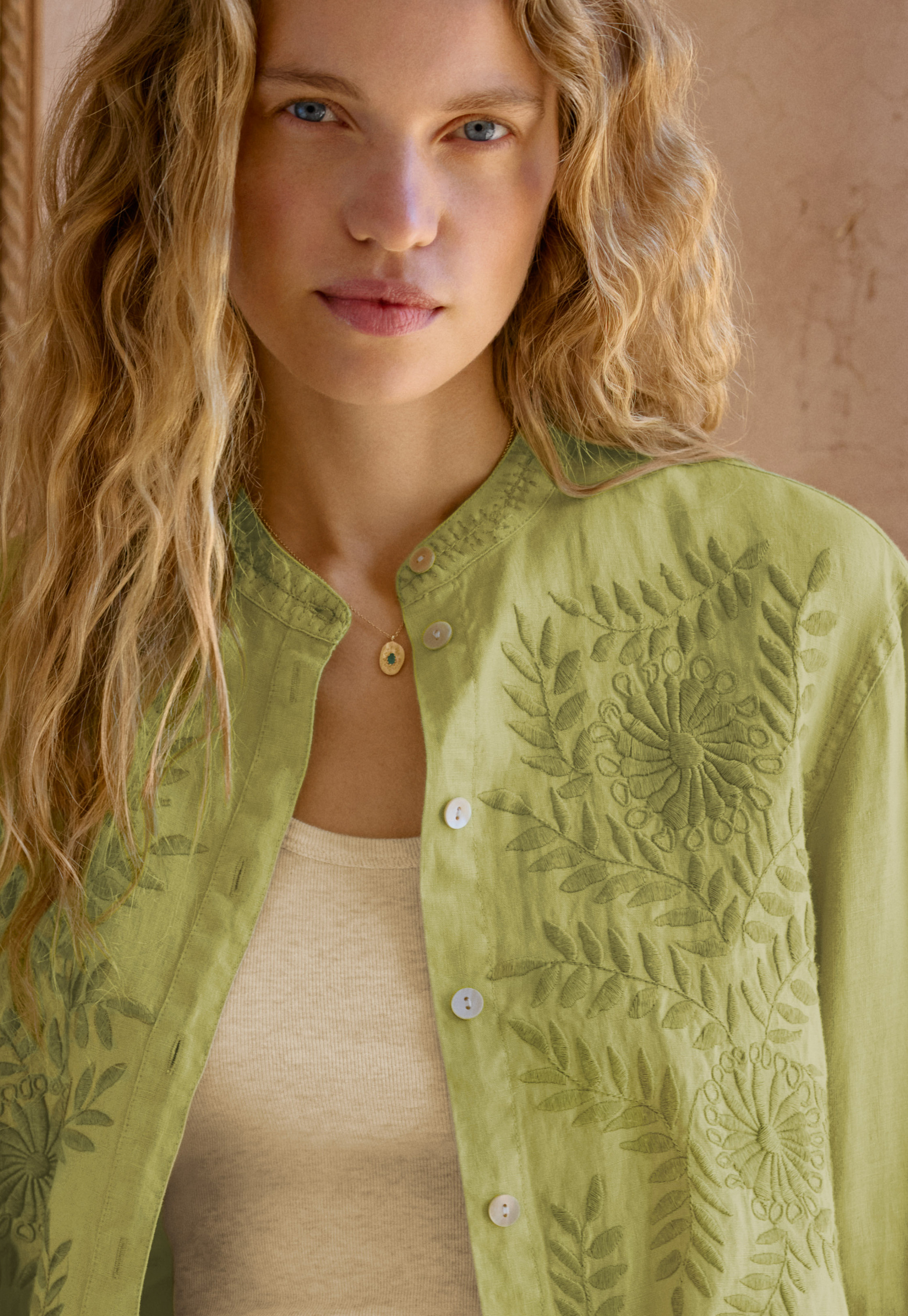 正規激安 - London Wrap Embroidered shirt linen トップス