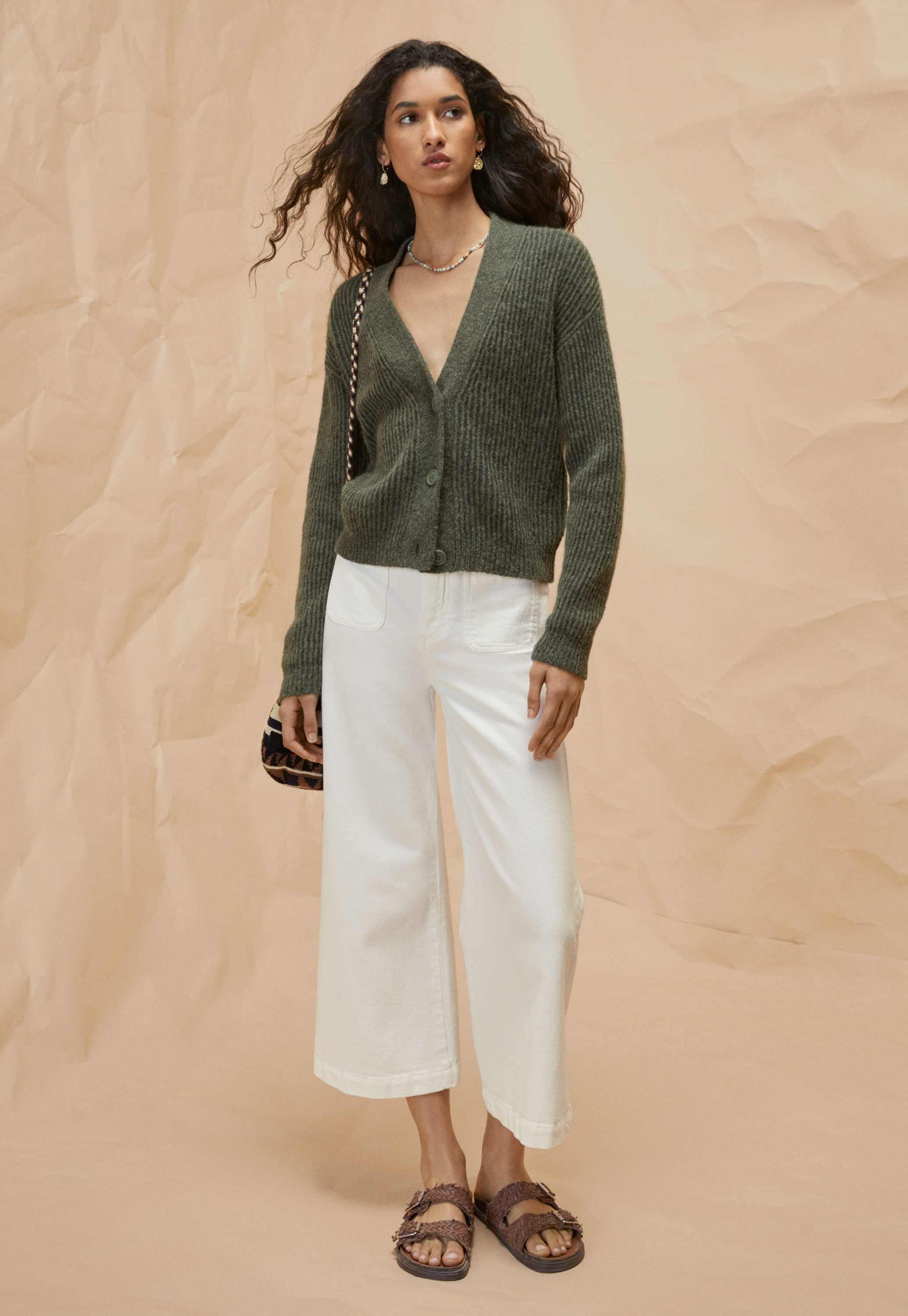 【2plan】Por Angora V-neck Cardigan cd2674 V-Neck Angora Blend Knit Cardigan | ATTRANGS: Shop