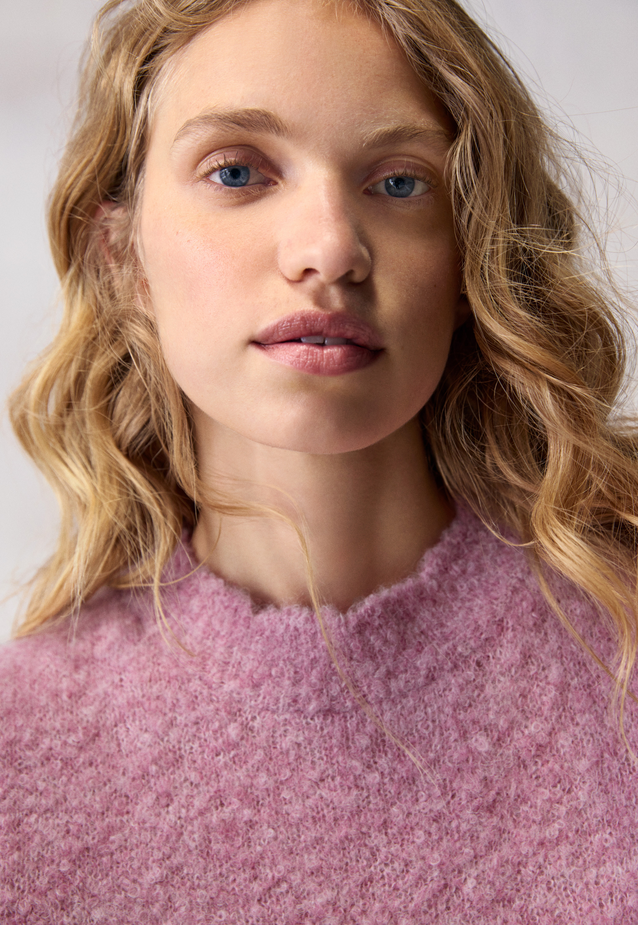 【MODERNIF】Liz Alpaca Round Knit Wrap London - Alpaca bouclé round-neck sweater
