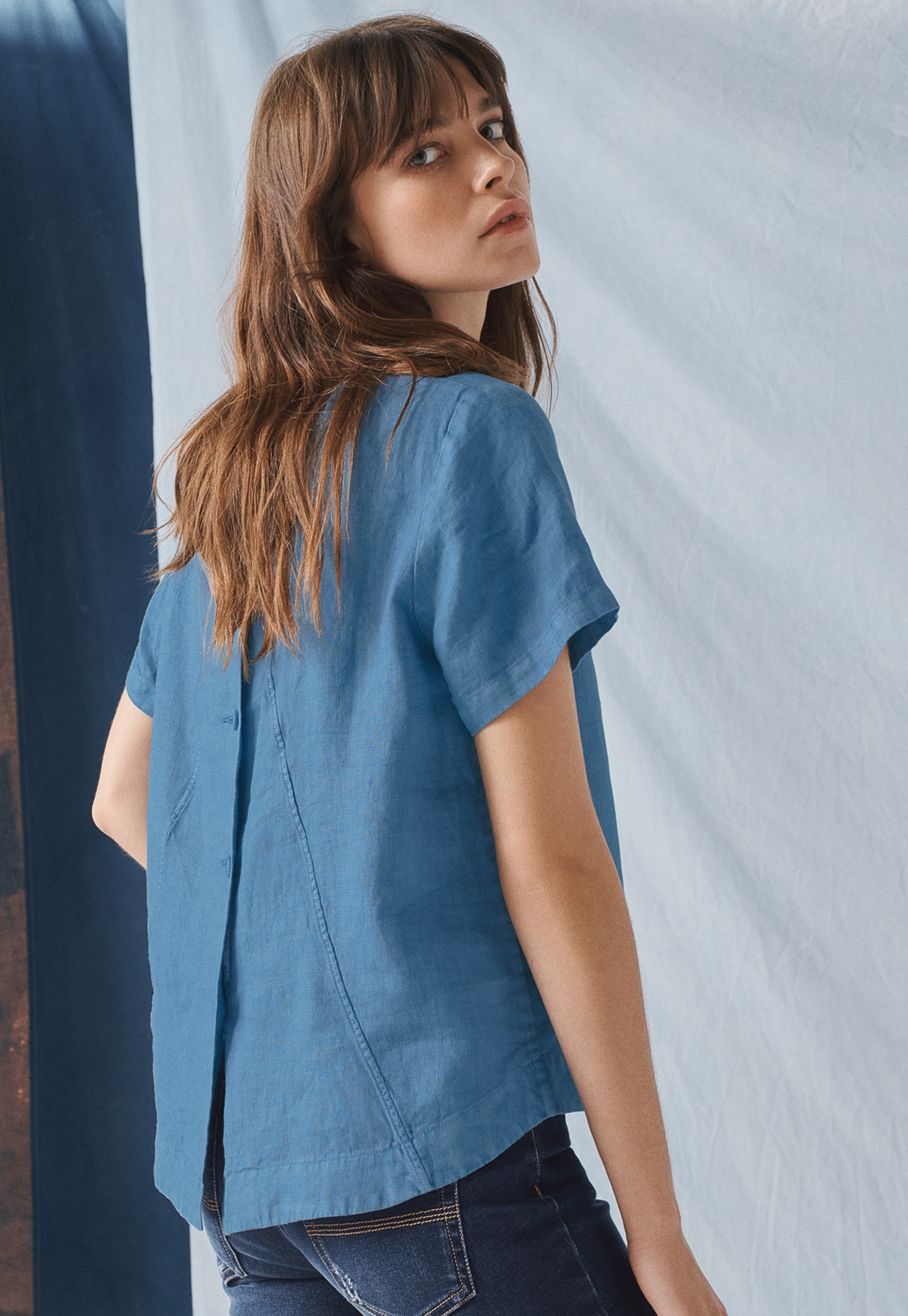 Wrap London - Linen button-back top